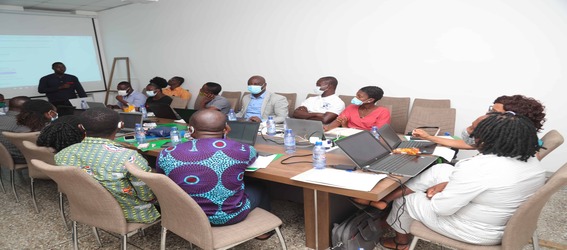 College-Based Seminars Aimed at Early Studies Completion